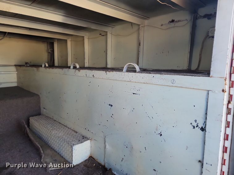 image for item LA9686 2003 Ford  F450 Crew Cab utility / service truck