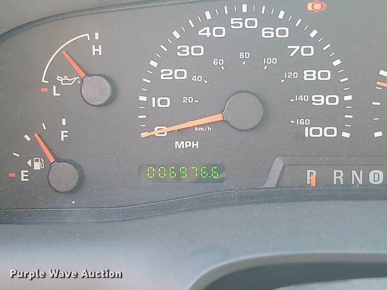 image for item LA9686 2003 Ford  F450 Crew Cab utility / service truck