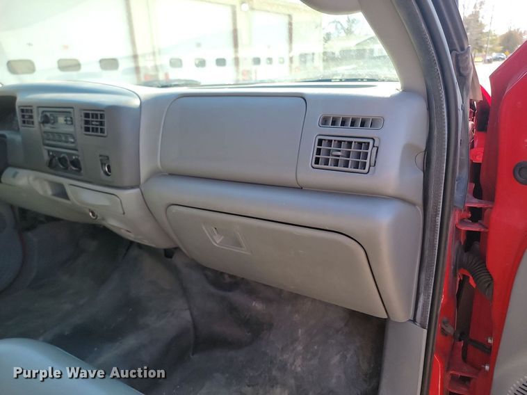 image for item LA9686 2003 Ford  F450 Crew Cab utility / service truck