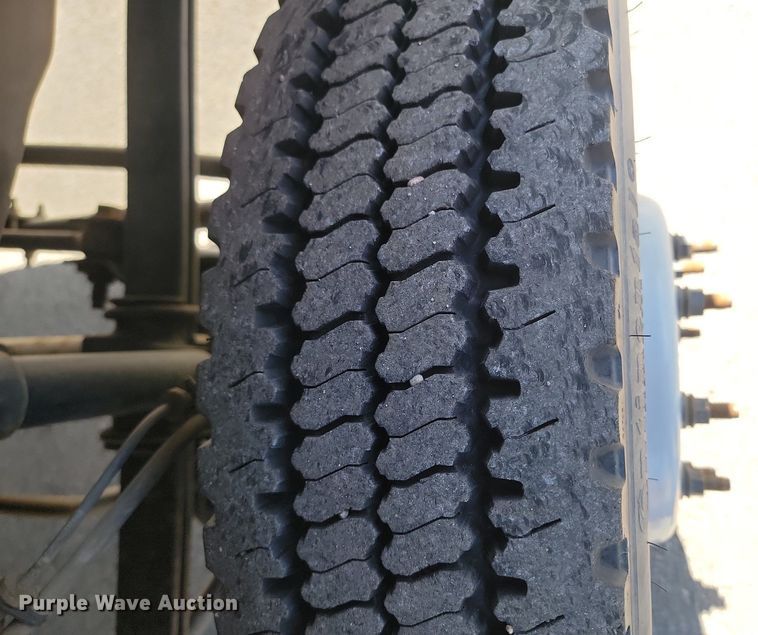 image for item LA9686 2003 Ford  F450 Crew Cab utility / service truck