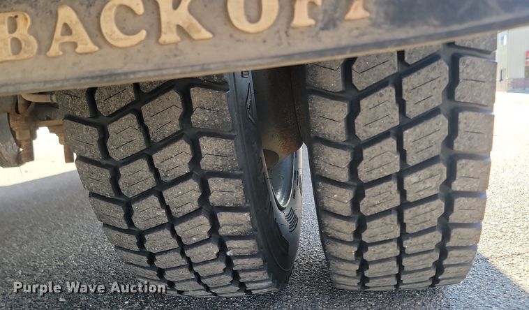 image for item LA9686 2003 Ford  F450 Crew Cab utility / service truck