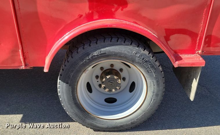 image for item LA9686 2003 Ford  F450 Crew Cab utility / service truck