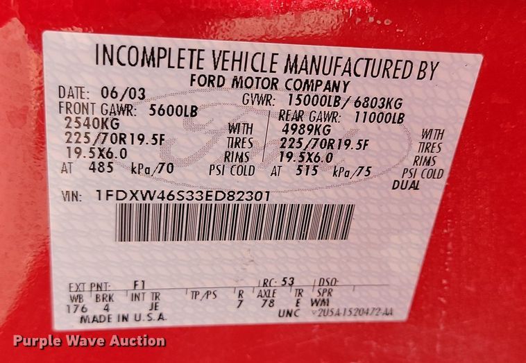 image for item LA9686 2003 Ford  F450 Crew Cab utility / service truck