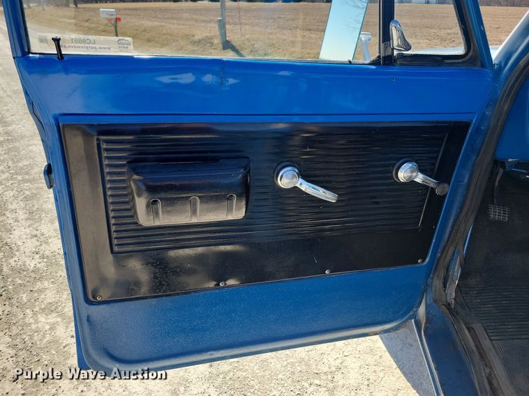 image for item LC9851 1971 Chevrolet  K10 pickup truck