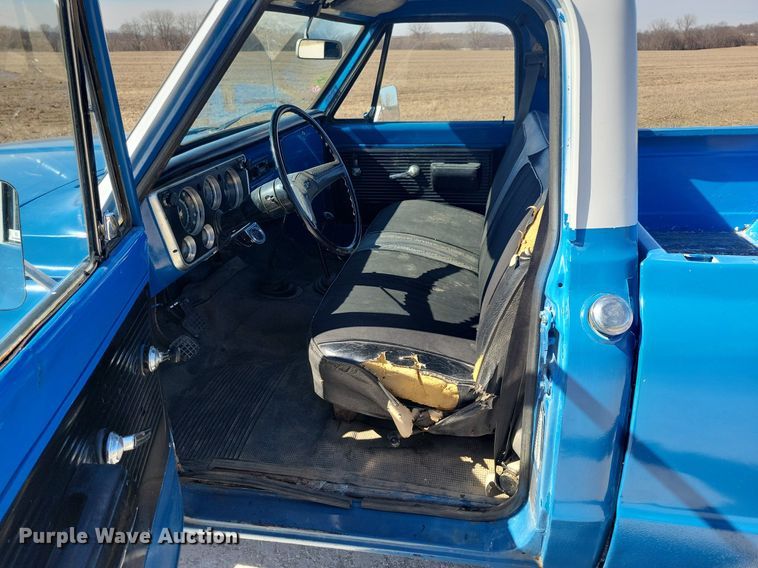 image for item LC9851 1971 Chevrolet  K10 pickup truck