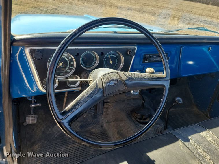 image for item LC9851 1971 Chevrolet  K10 pickup truck