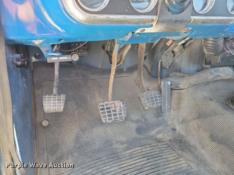 image for item LC9851 1971 Chevrolet  K10 pickup truck