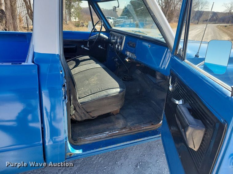 image for item LC9851 1971 Chevrolet  K10 pickup truck