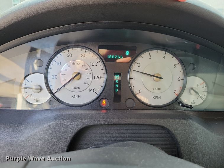 image for item LC9852 2010 Chrysler 300 Touring 