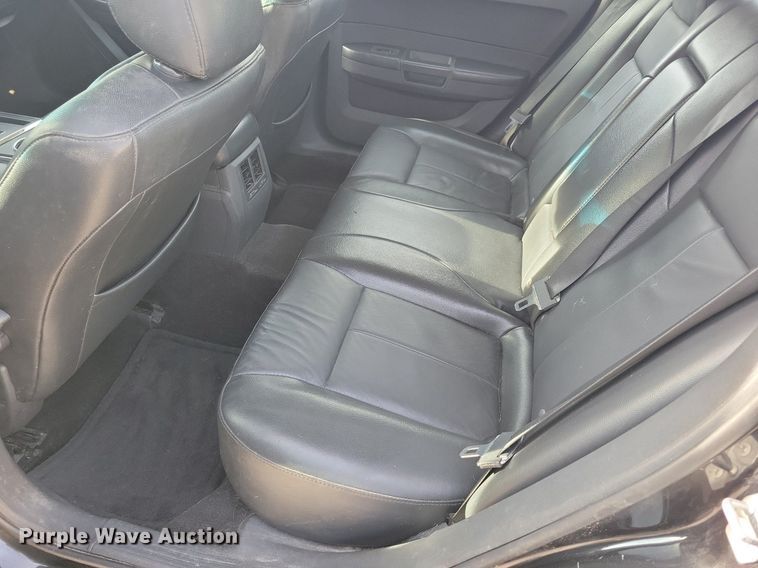 image for item LC9852 2010 Chrysler 300 Touring 