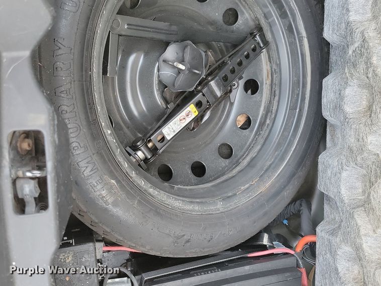 image for item LC9852 2010 Chrysler 300 Touring 