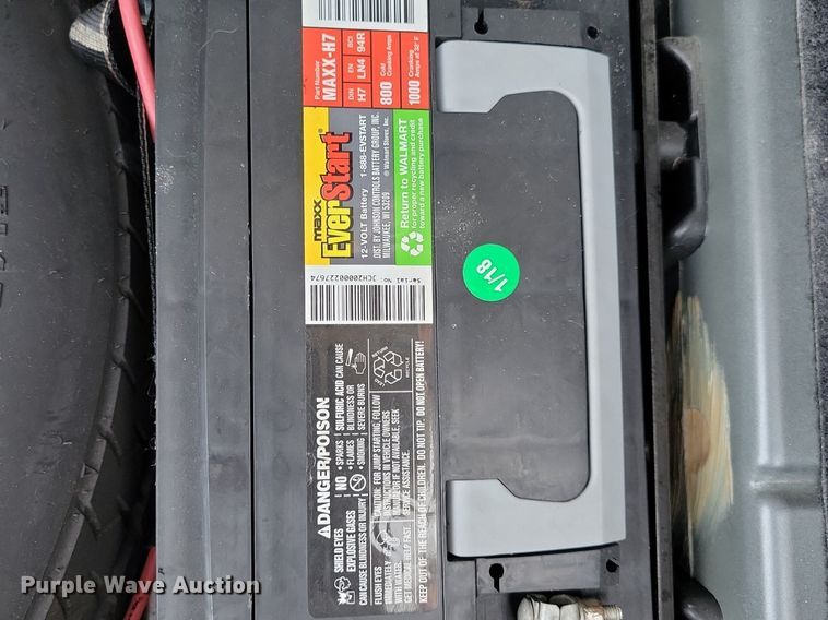 image for item LC9852 2010 Chrysler 300 Touring 