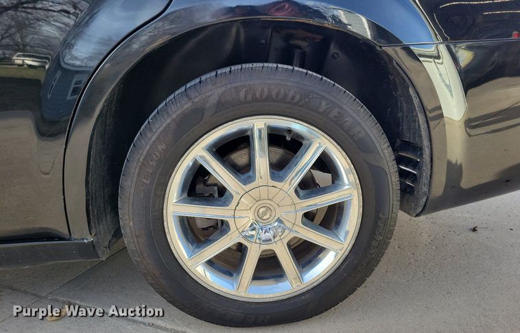 image for item LC9852 2010 Chrysler 300 Touring 