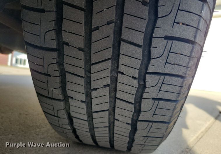 image for item LC9852 2010 Chrysler 300 Touring 