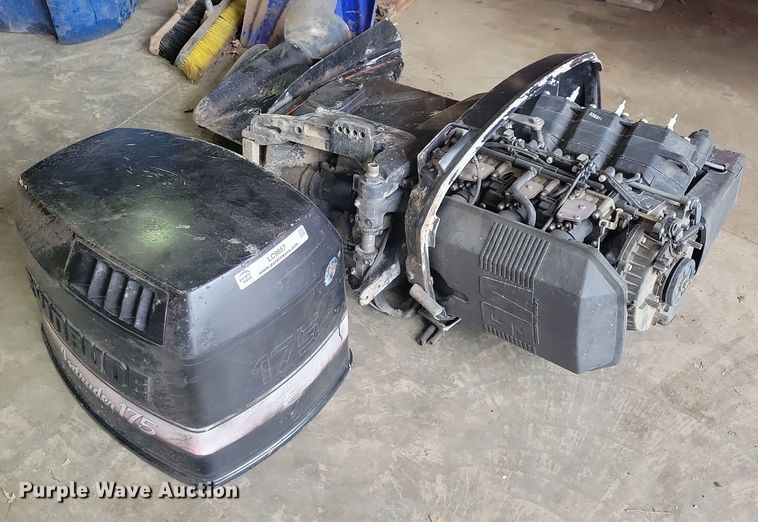 image for item LC9857 Evinrude Intruder 175 boat engine