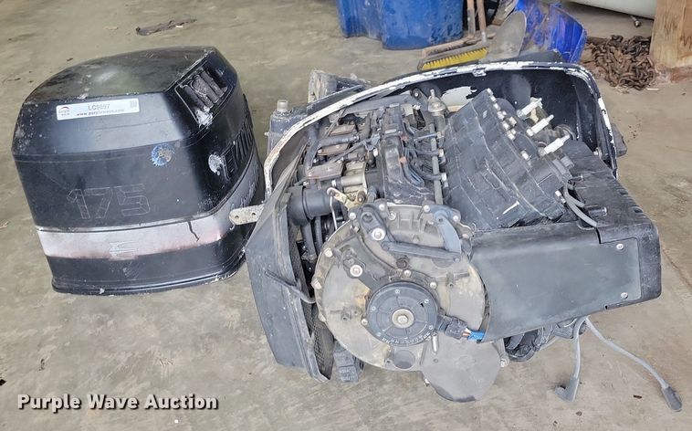 image for item LC9857 Evinrude Intruder 175 boat engine