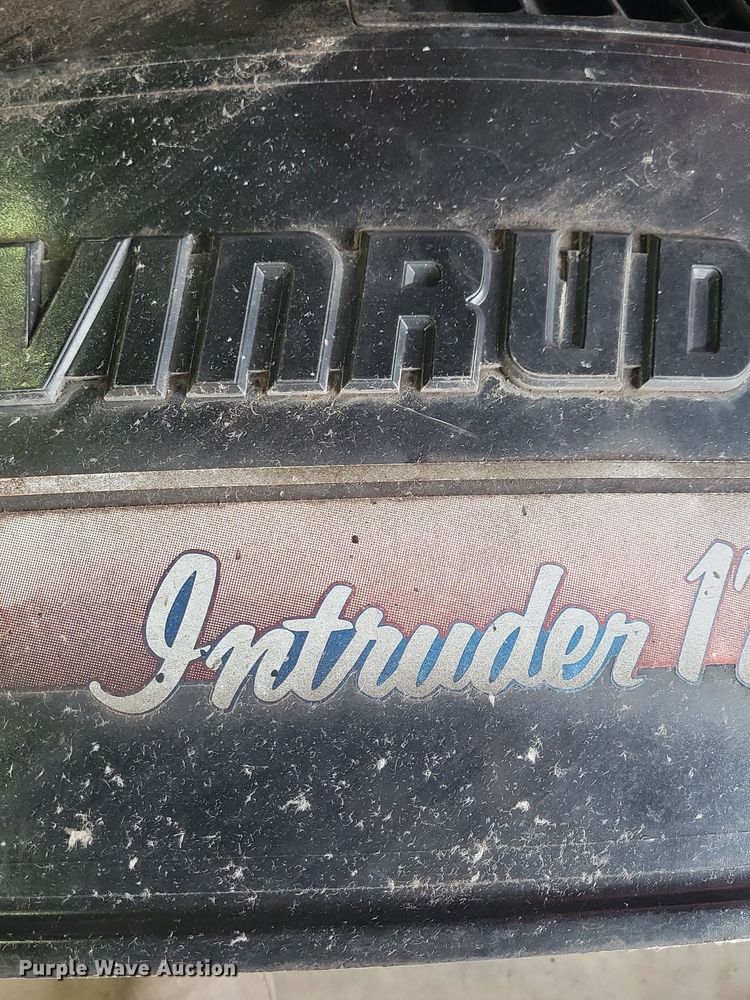 image for item LC9857 Evinrude Intruder 175 boat engine