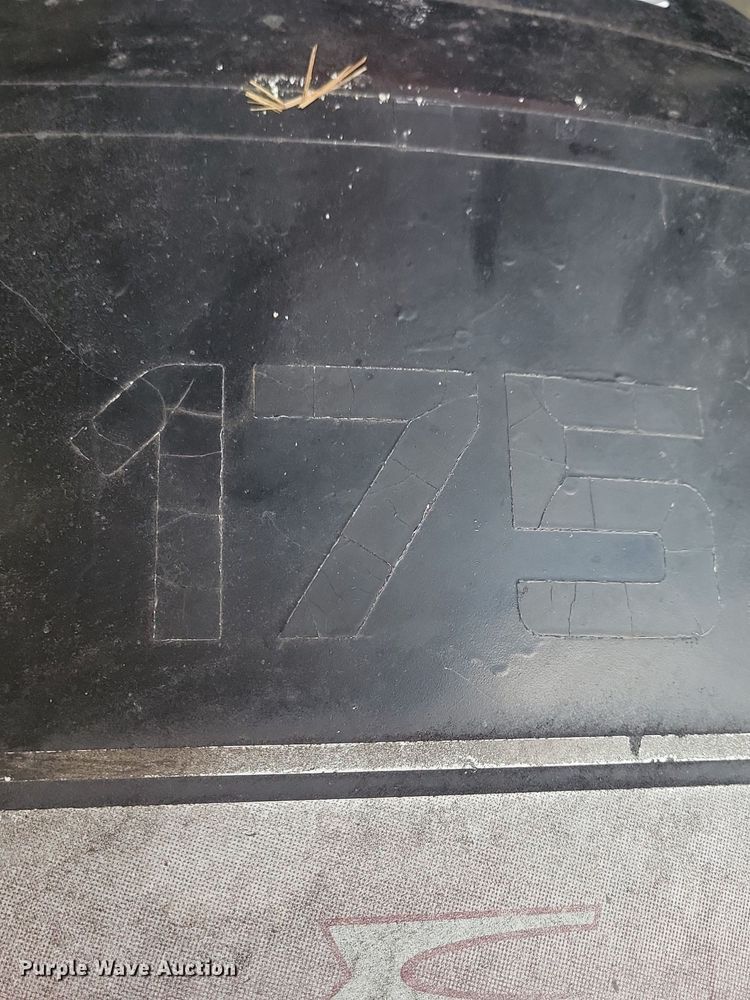 image for item LC9857 Evinrude Intruder 175 boat engine