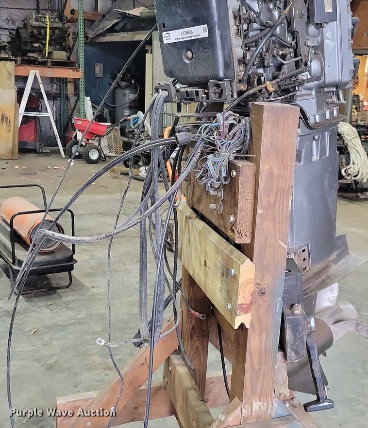 image for item LC9858 Mercury Mariner  boat engine