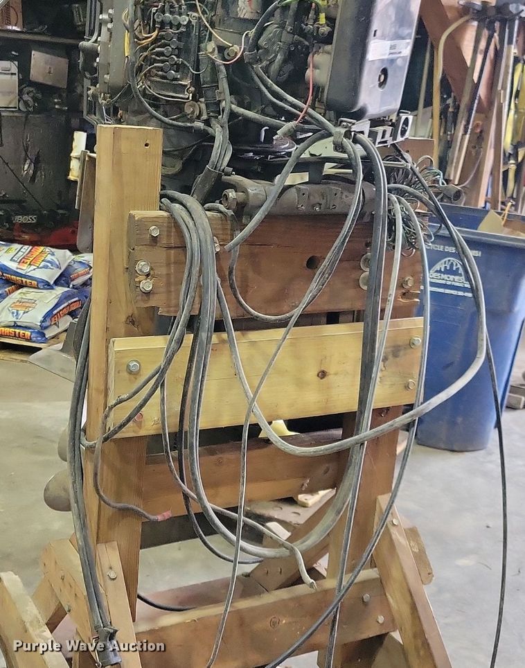 image for item LC9858 Mercury Mariner  boat engine