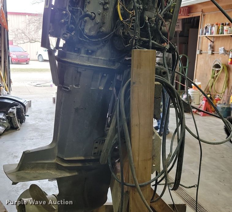 image for item LC9858 Mercury Mariner  boat engine