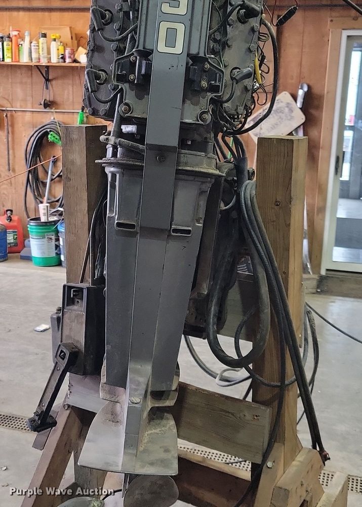 image for item LC9858 Mercury Mariner  boat engine