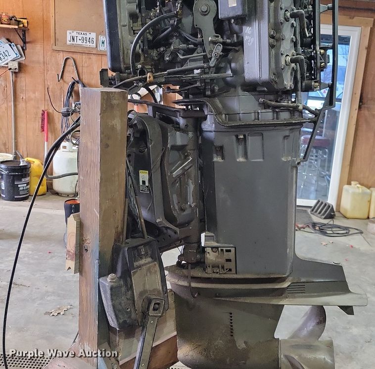 image for item LC9858 Mercury Mariner  boat engine