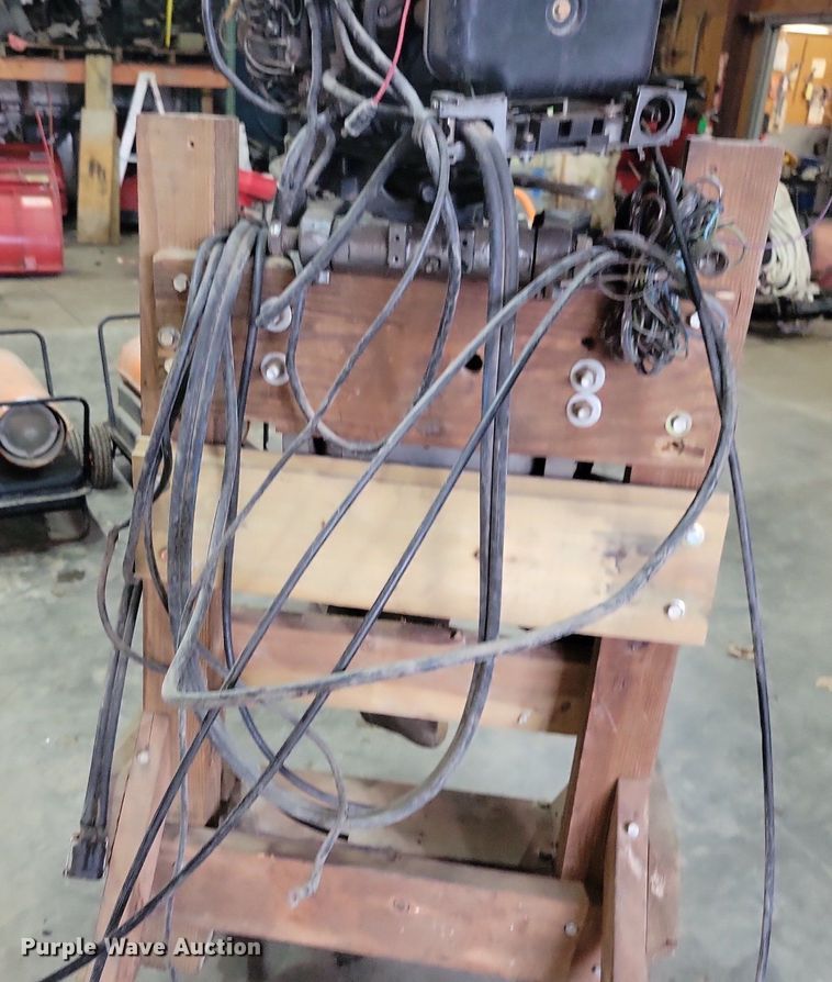 image for item LC9858 Mercury Mariner  boat engine