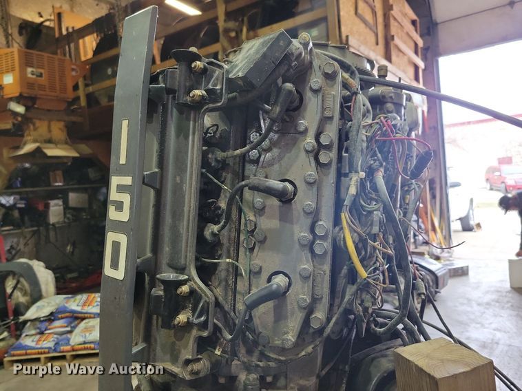 image for item LC9858 Mercury Mariner  boat engine