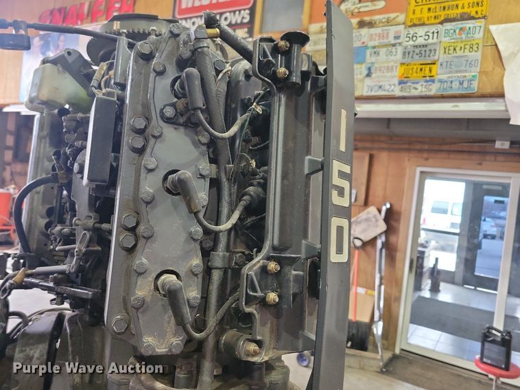 image for item LC9858 Mercury Mariner  boat engine