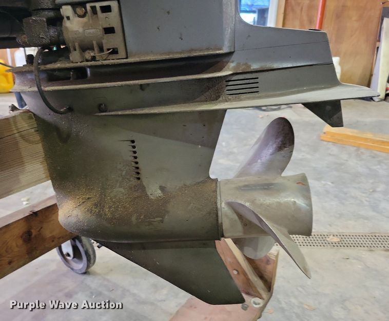 image for item LC9858 Mercury Mariner  boat engine