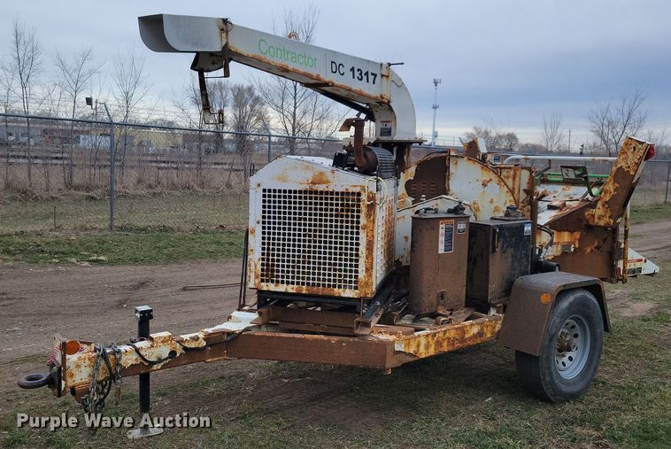 image for item LC9862 2015 Contractor DC 1317 wood chipper