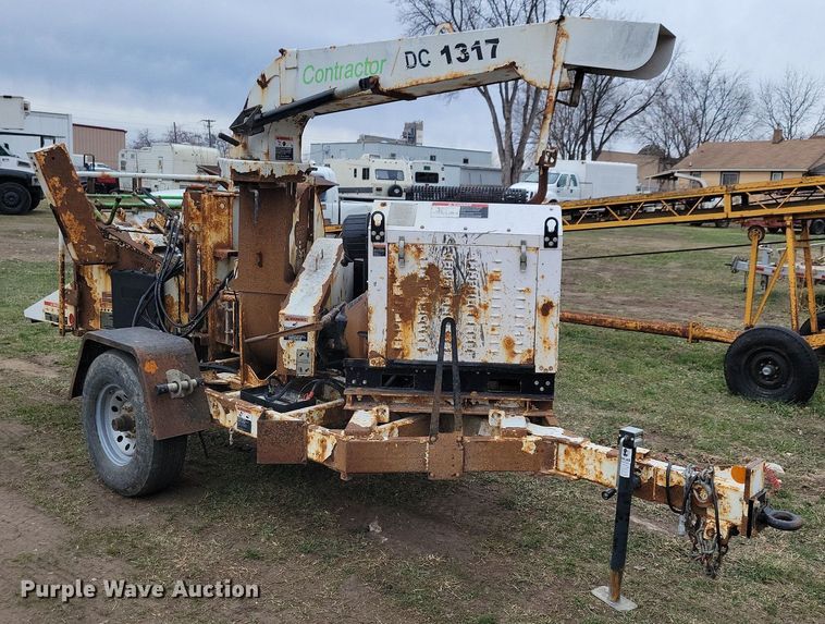 image for item LC9862 2015 Contractor DC 1317 wood chipper