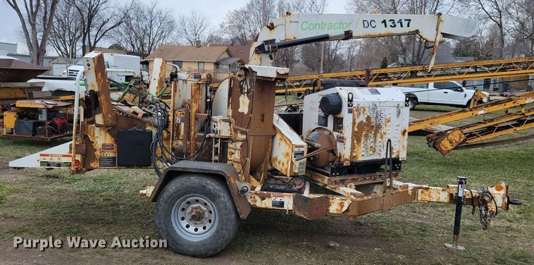image for item LC9862 2015 Contractor DC 1317 wood chipper