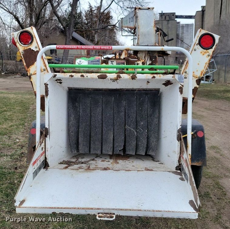 image for item LC9862 2015 Contractor DC 1317 wood chipper