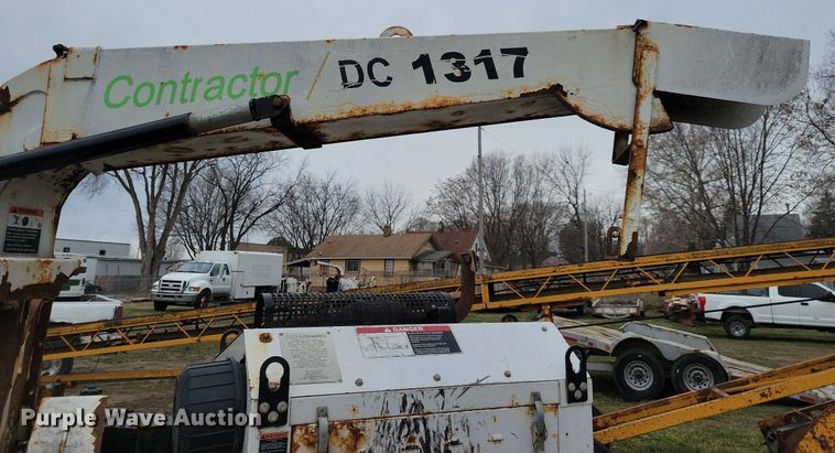 image for item LC9862 2015 Contractor DC 1317 wood chipper