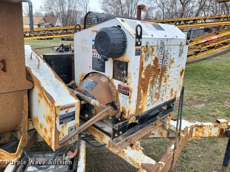 image for item LC9862 2015 Contractor DC 1317 wood chipper