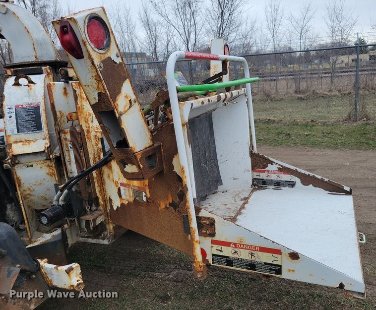 image for item LC9862 2015 Contractor DC 1317 wood chipper