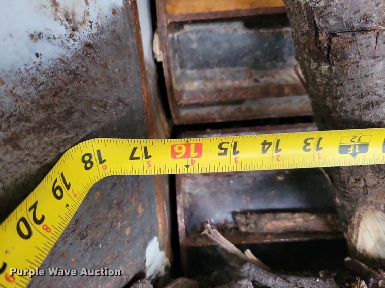 image for item LC9862 2015 Contractor DC 1317 wood chipper