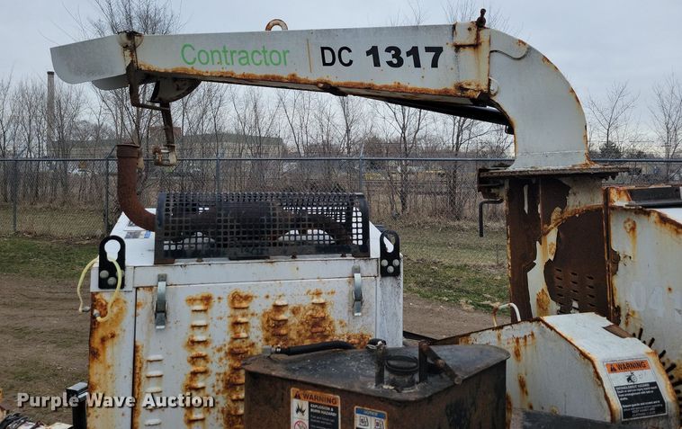 image for item LC9862 2015 Contractor DC 1317 wood chipper