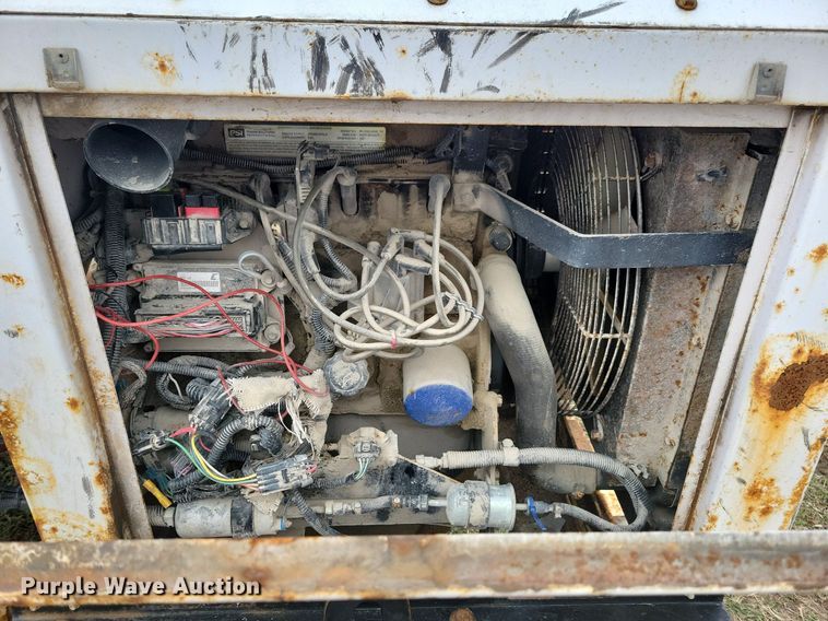 image for item LC9862 2015 Contractor DC 1317 wood chipper