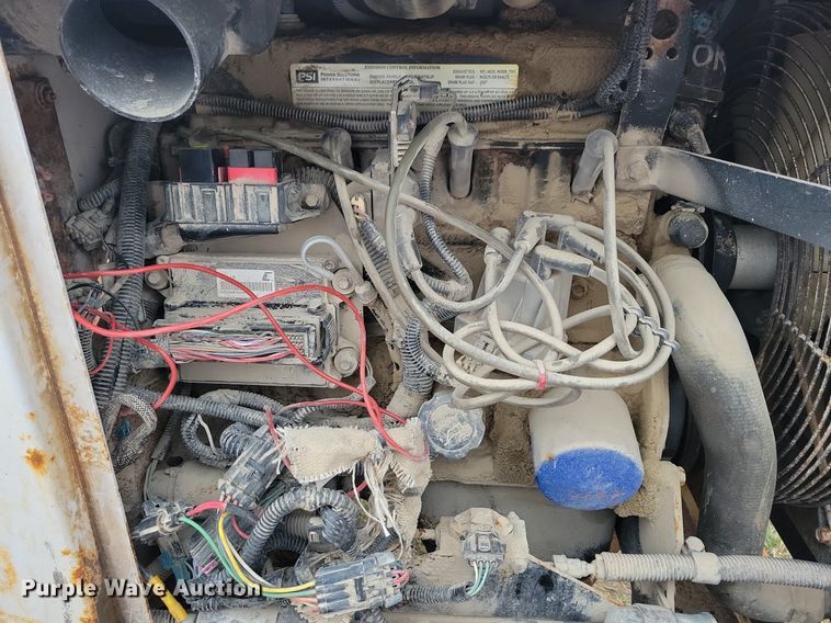 image for item LC9862 2015 Contractor DC 1317 wood chipper