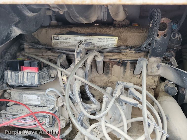 image for item LC9862 2015 Contractor DC 1317 wood chipper