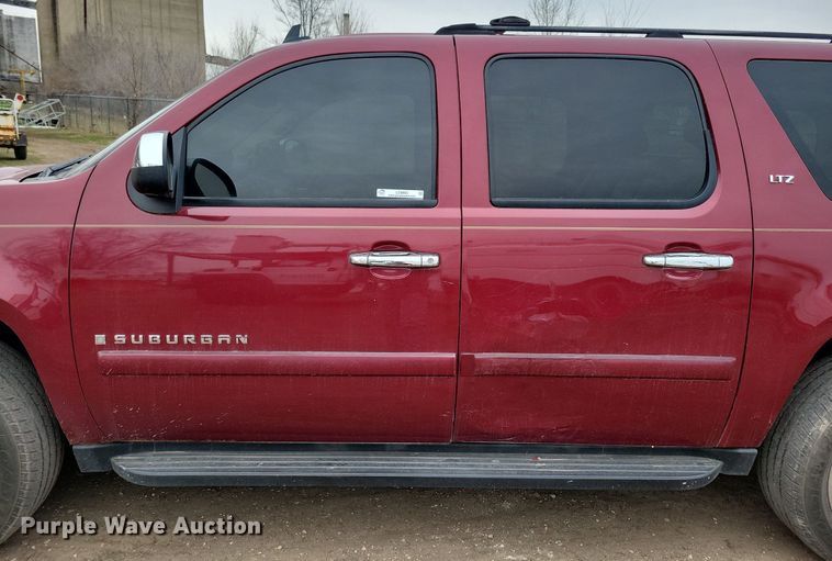 image for item LC9863 2007 Chevrolet Suburban SUV