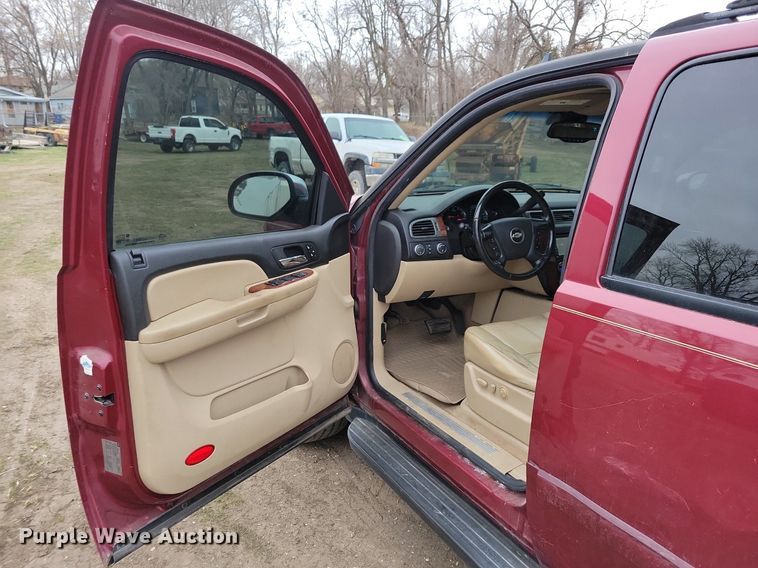 image for item LC9863 2007 Chevrolet Suburban SUV
