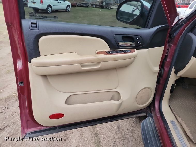 image for item LC9863 2007 Chevrolet Suburban SUV