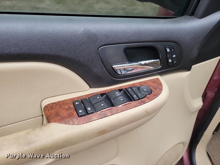 image for item LC9863 2007 Chevrolet Suburban SUV