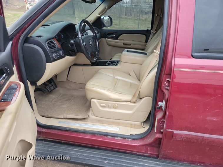 image for item LC9863 2007 Chevrolet Suburban SUV