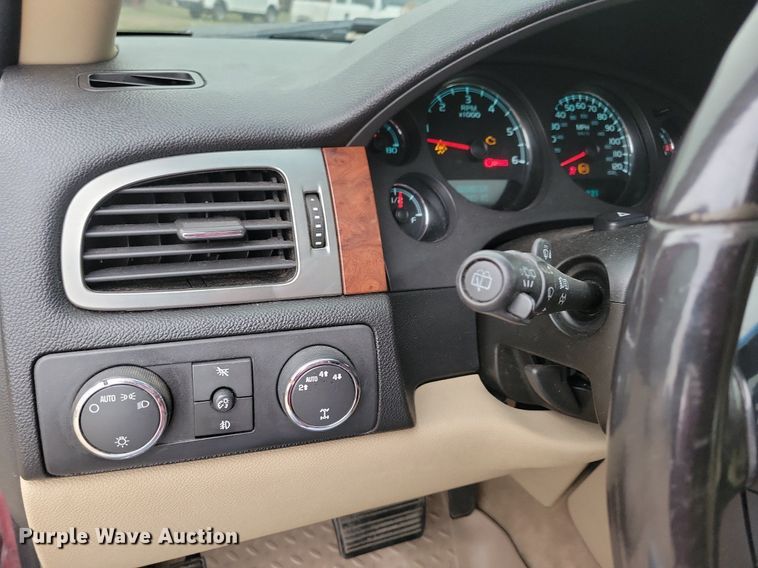 image for item LC9863 2007 Chevrolet Suburban SUV