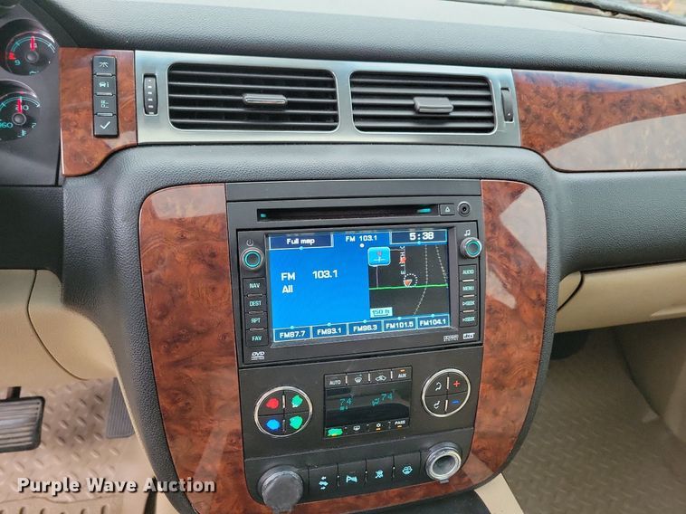 image for item LC9863 2007 Chevrolet Suburban SUV